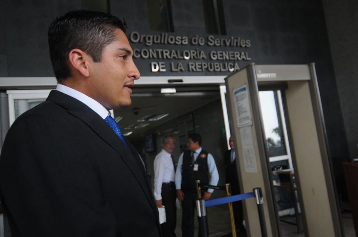 SE EMBERRACA. Katleen defiende a diputado PRD y director de Panamá Este