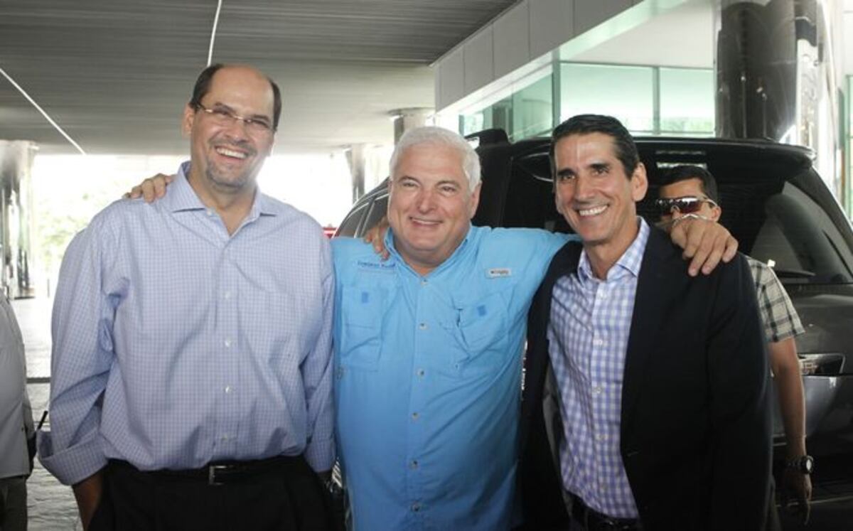 'EL TRAIDOR ES MIMITO, NO YO'.¡Ay, papá! Rómulo Roux se reunió con Martinelli