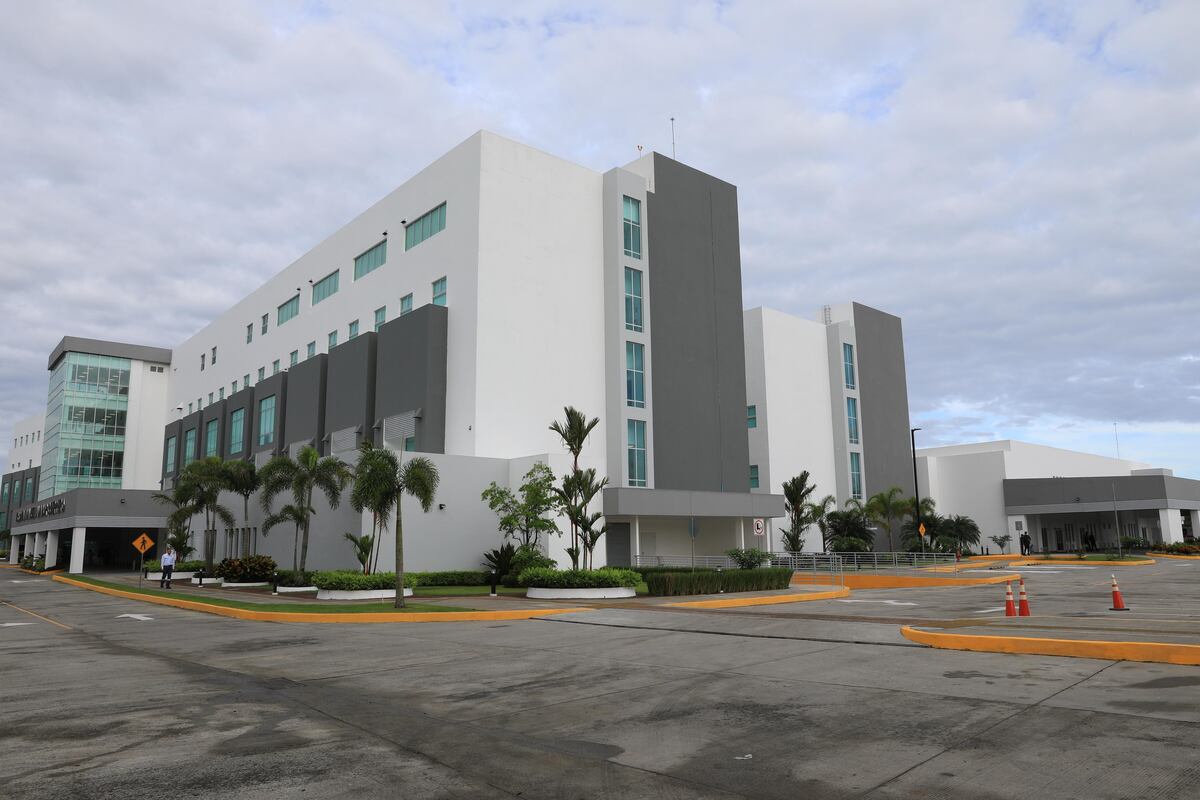 Presidente Mulino inaugura el nuevo Hospital Manuel Amador Guerrero en Colón