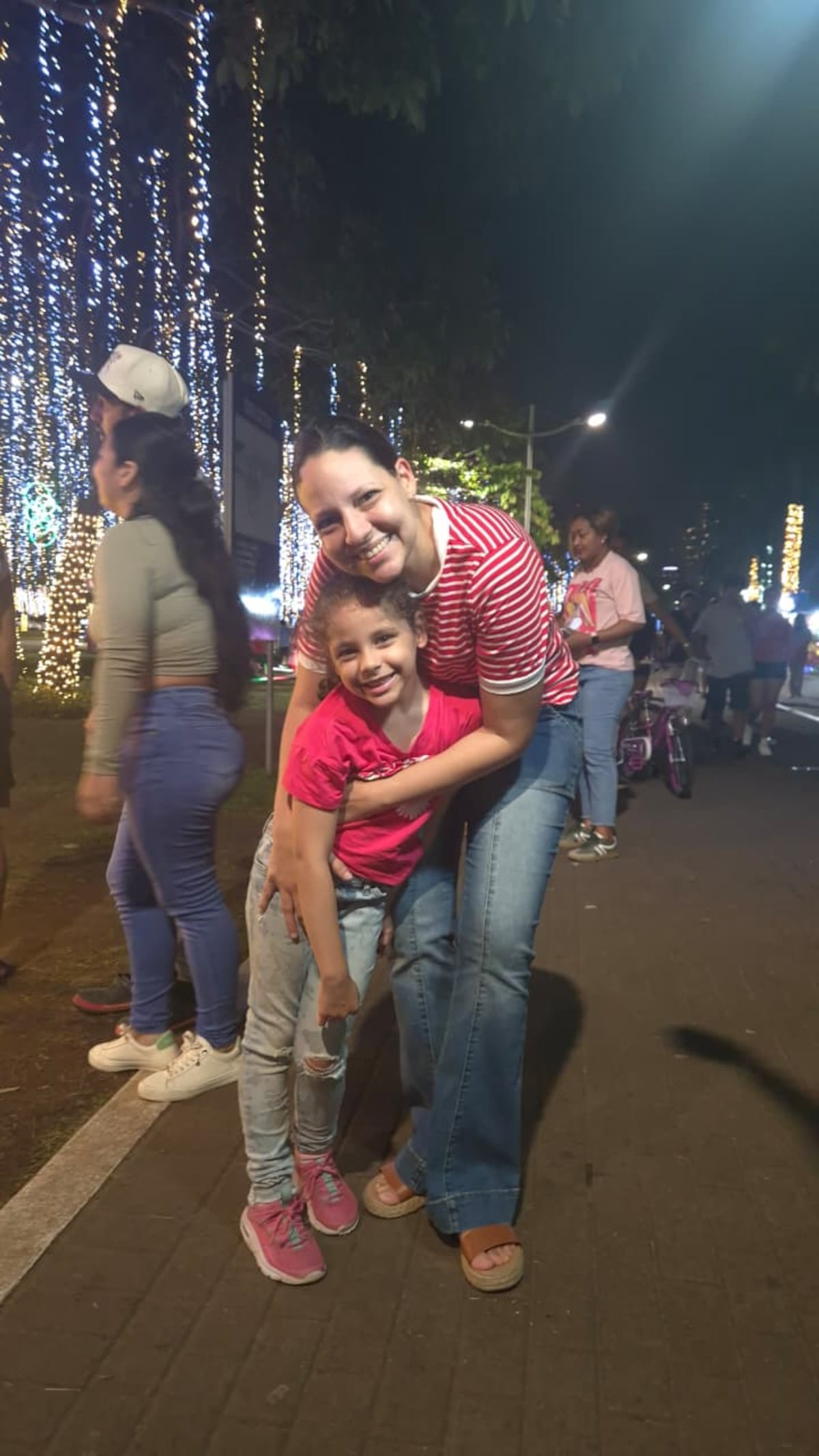 La Cinta Costera se llena de luces y gozo por el alumbrado navideño