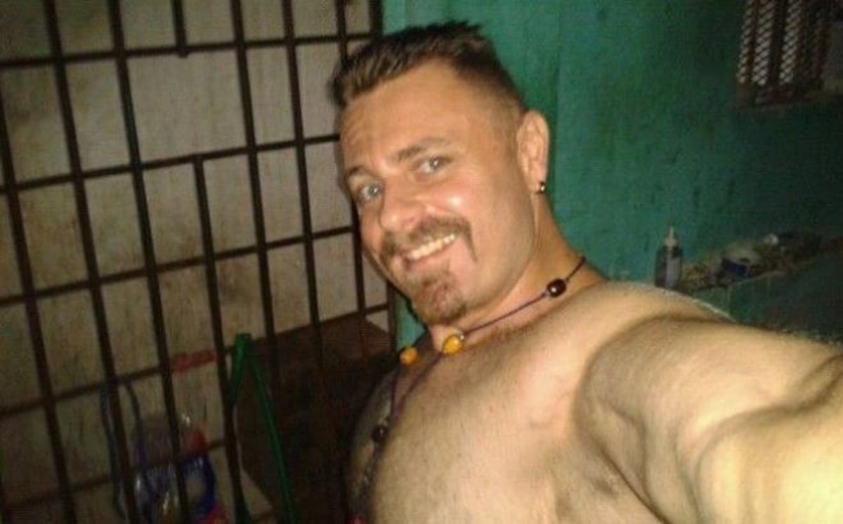 Exclusiva.Prometida se marca la piel con nombre de su amado asesino,Wild Bill