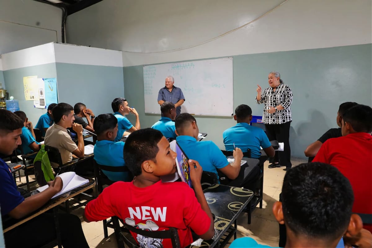 ‘100 cupos pa’ seguir pa’ lante’: jóvenes retoman estudios en San Miguelito