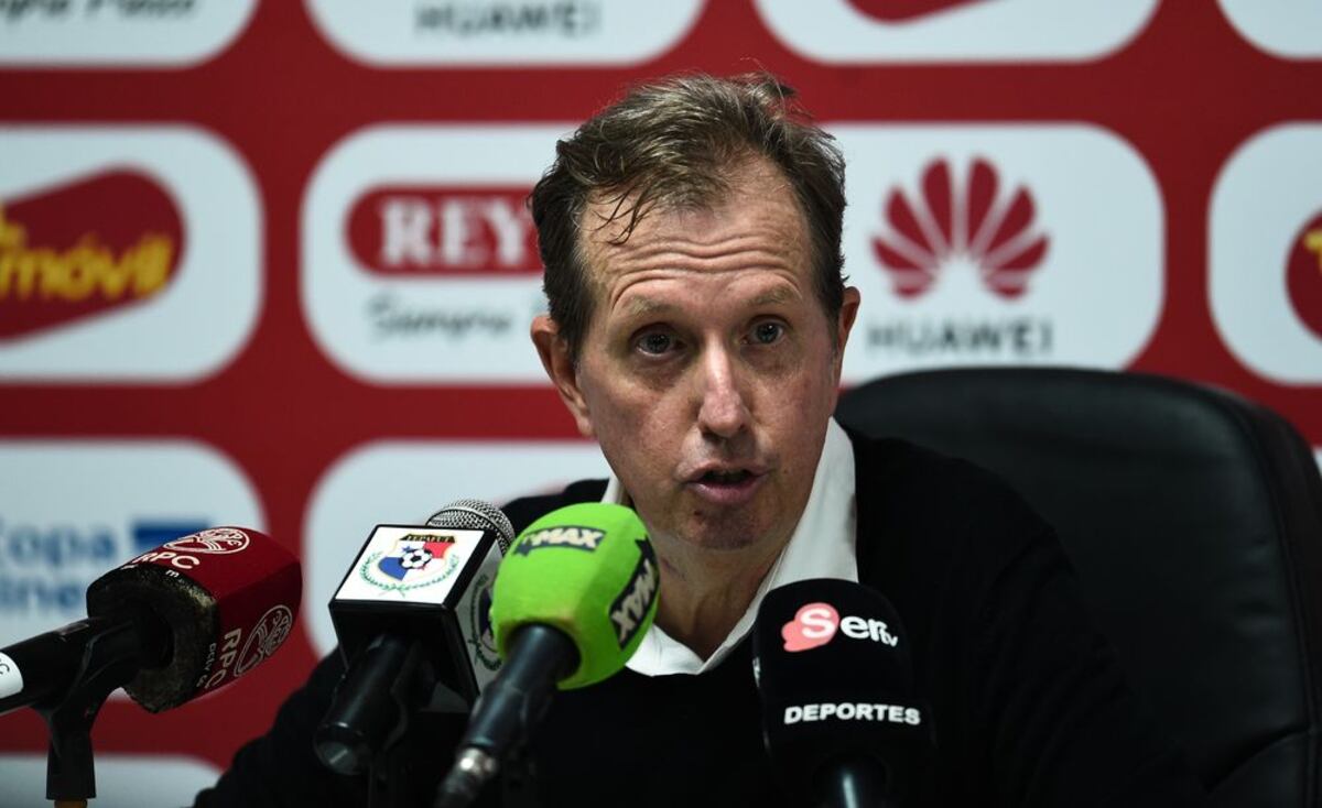 Gary Stempel llama 20 futbolistas para amistosos en Corea y Japón