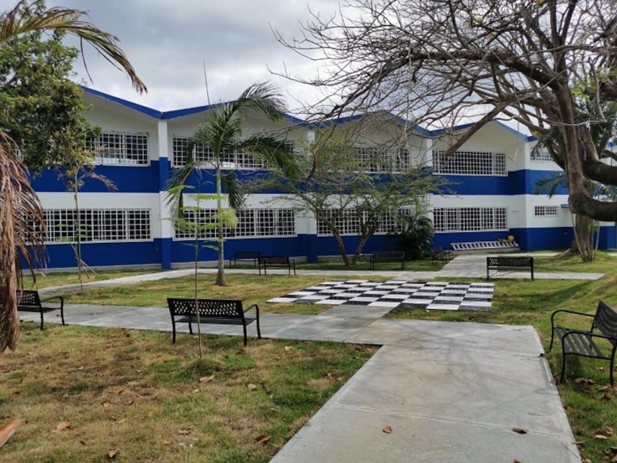 Meduca concluye reparaciones en el Fermín Naudeau y otras 21 escuelas. Chequee cuáles están listas