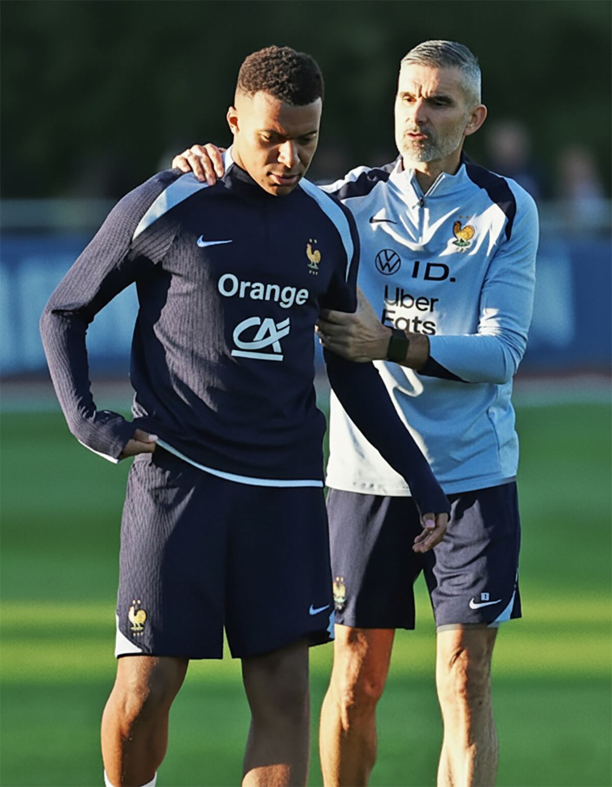 Mbappé prende las alarmas en Francia: el tobillo vuelve a molestarle