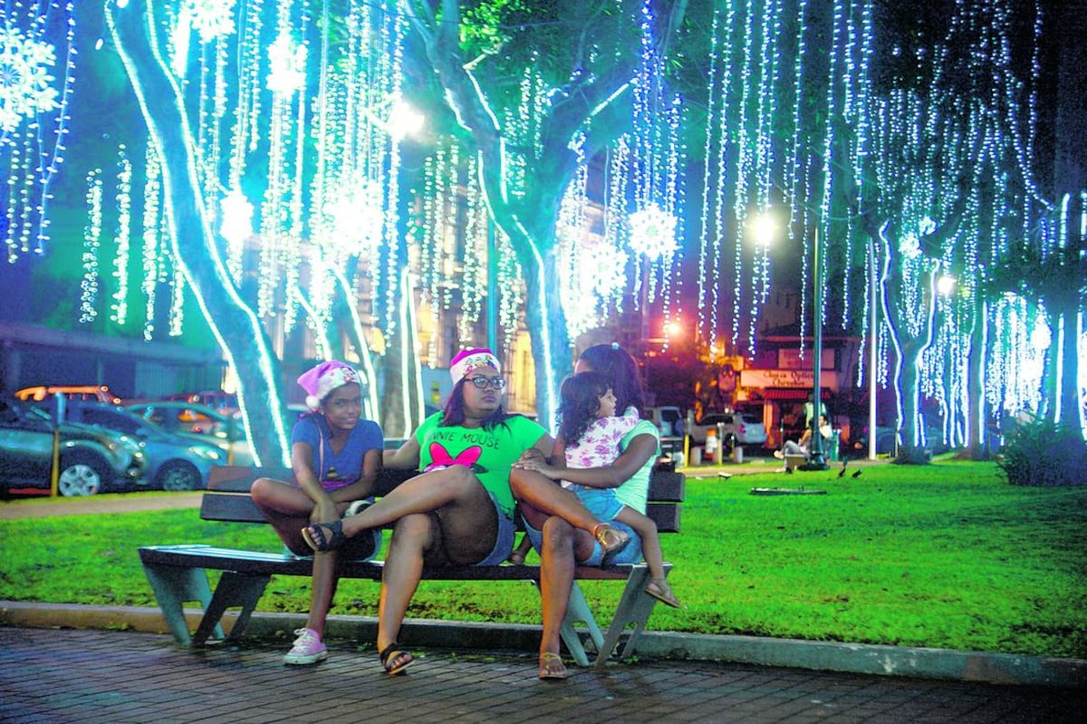 ¡LLENOS DE LUCES! Se ha logrado rescatar muchos parques abandonados