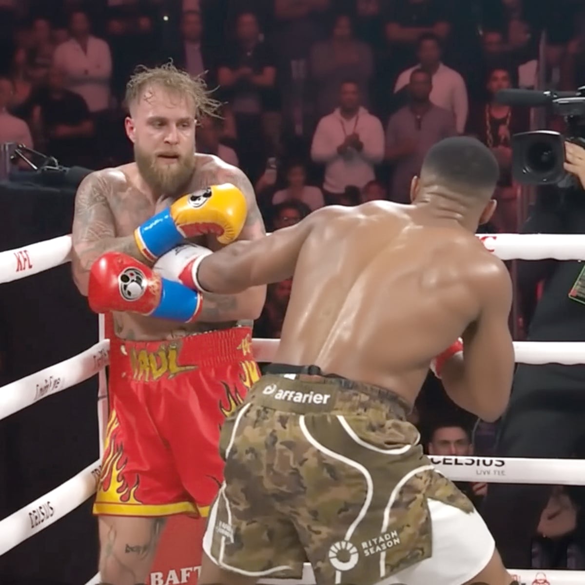 Joshua bajó de la nube a Jake Paul… y los memes remataron