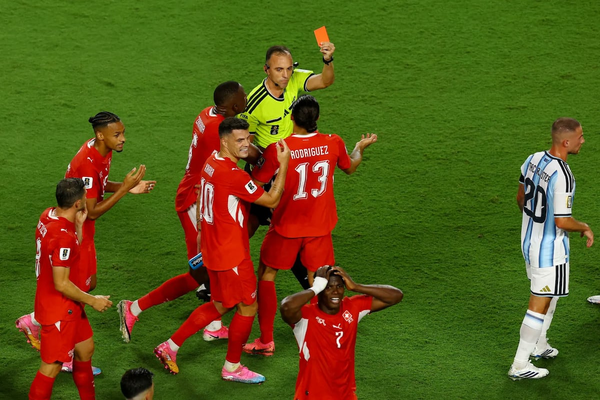 IFAB admite error arbitral que afectó a Embolo