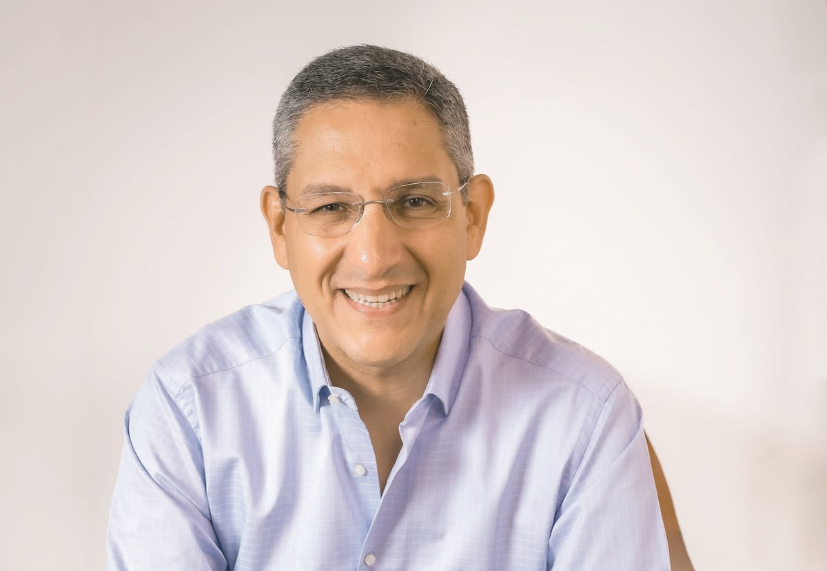 El precandidato por la libre postulación Eduardo Quirós asegura que no tiene titiriteros