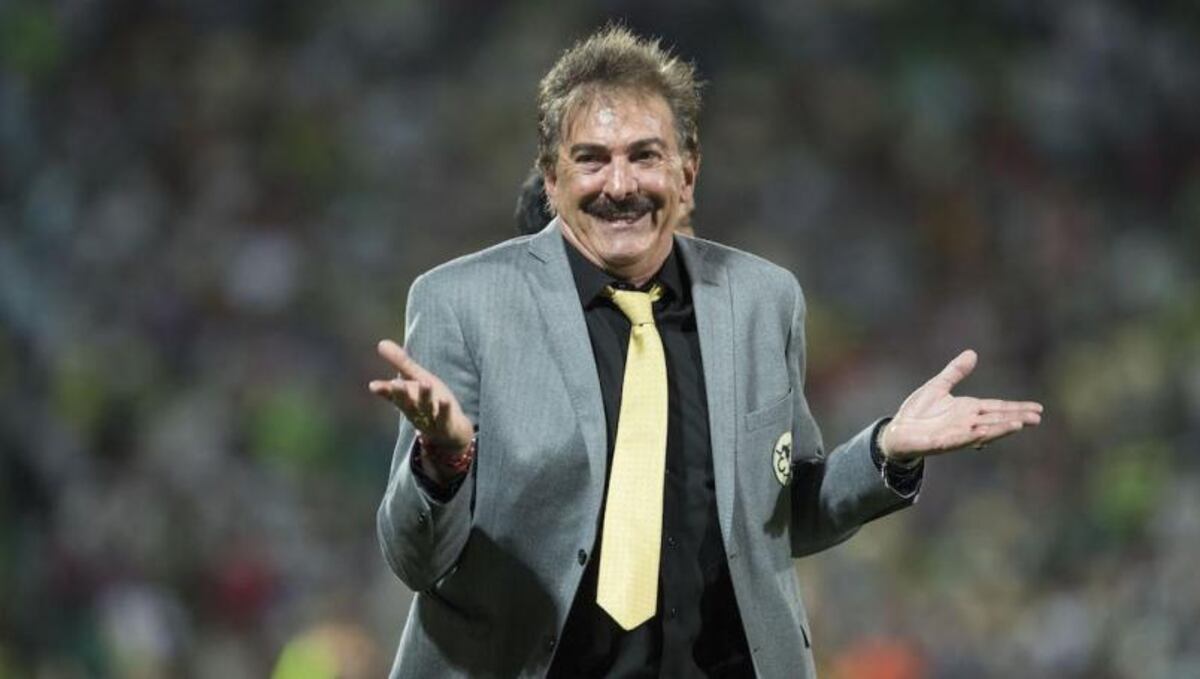 Ricardo La Volpe se retira como director técnico