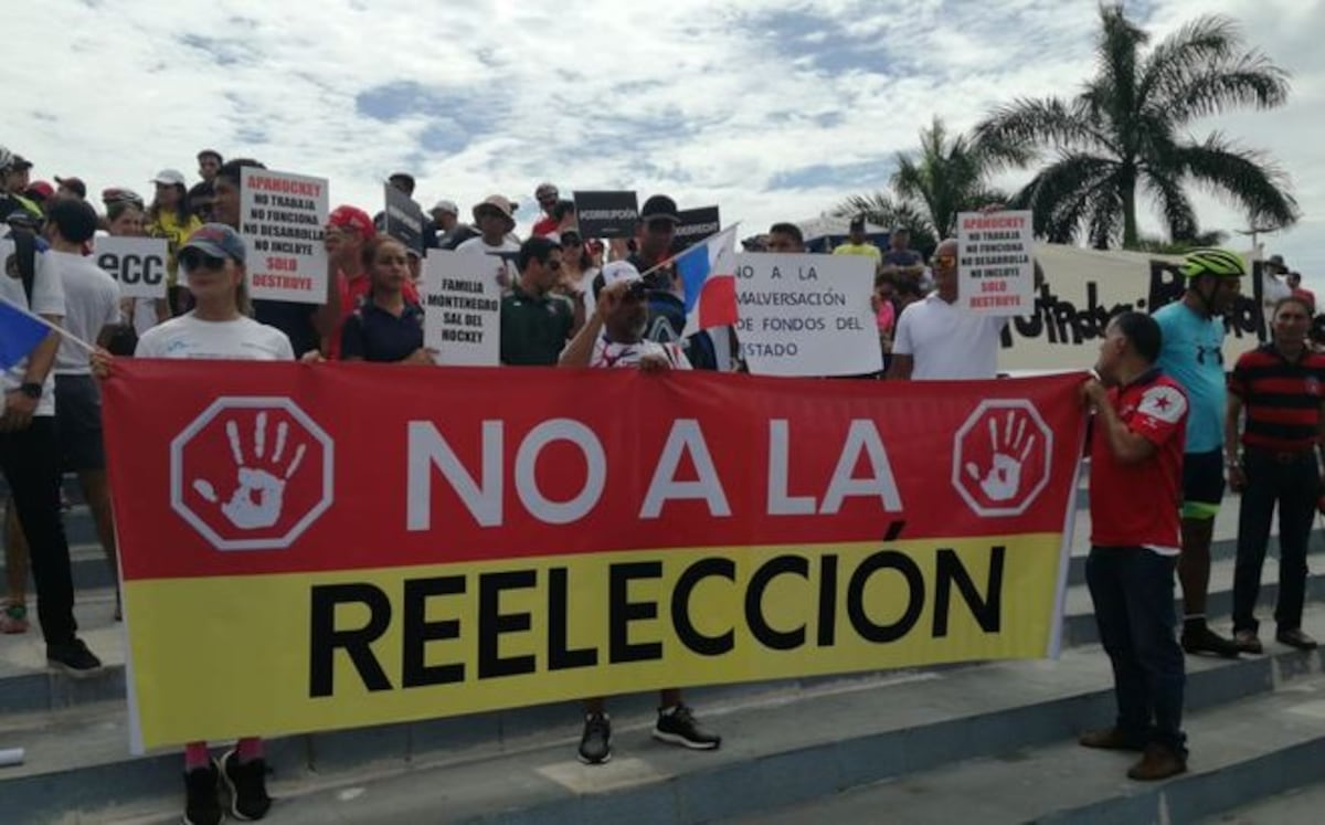 Atletas protestan contra el mal manejo de millones por parte de Pandeportes