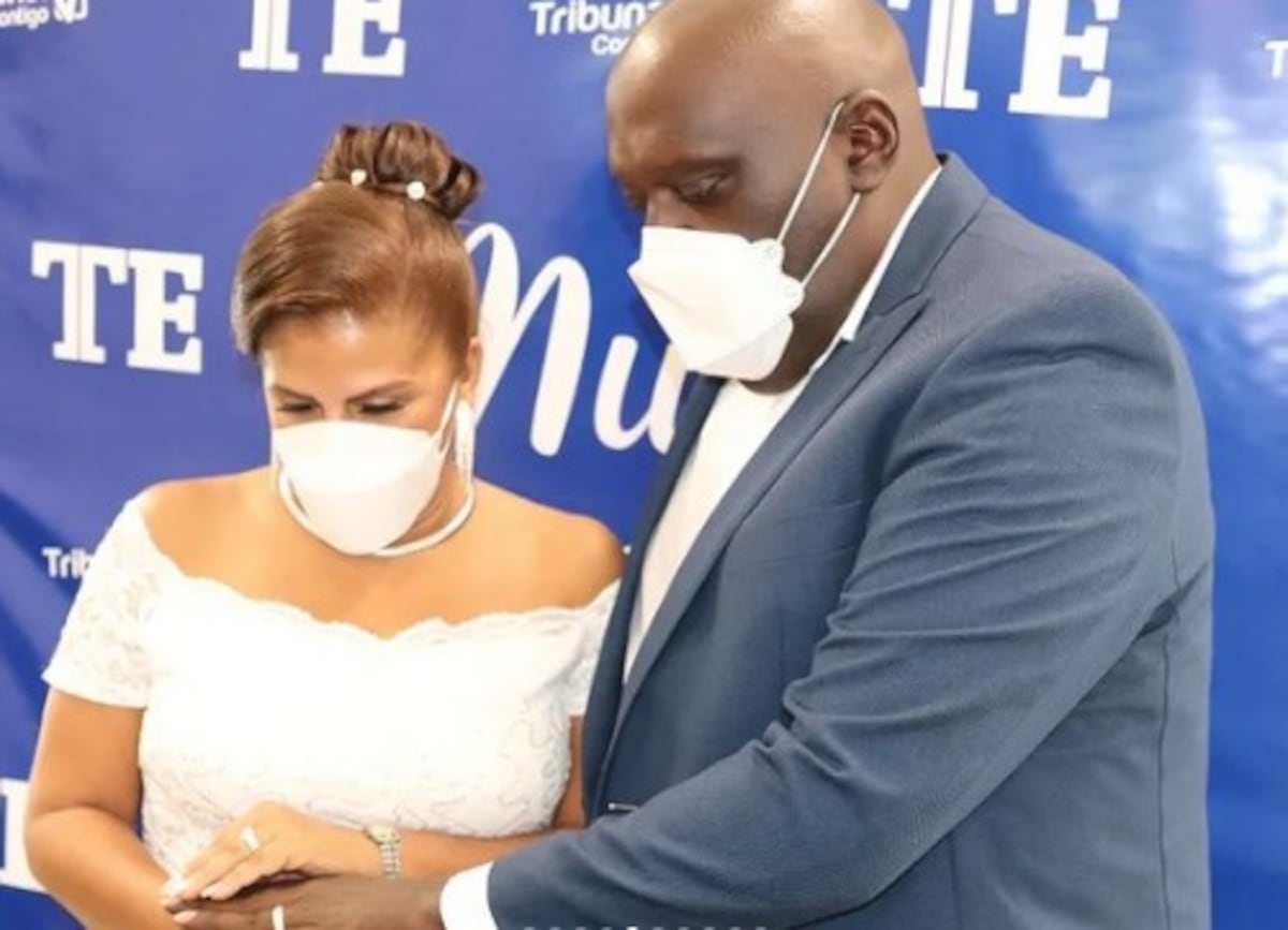 ‘Prometo serte fiel todos los días de mi vida’. Periodista de deportes panameño al que le pidieron la mano, se casa. +Fotos