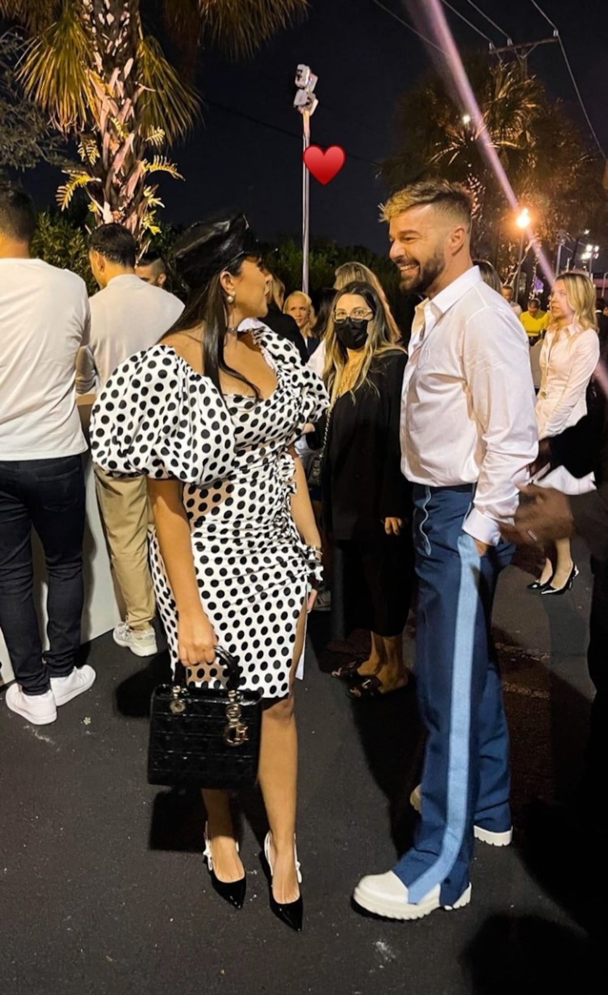 Toda una influencer. Katleen Levy asiste a desfile de Louis Vuitton y ‘parquea’ con Maluma y Ricky Martin