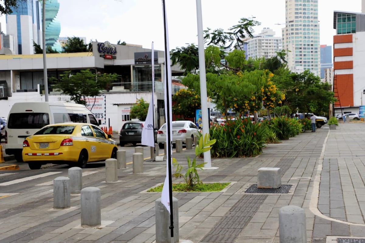 Al fin. Reabren Calle Uruguay. Renovación costó $14 millones más de lo acordado. Chequee cómo quedó