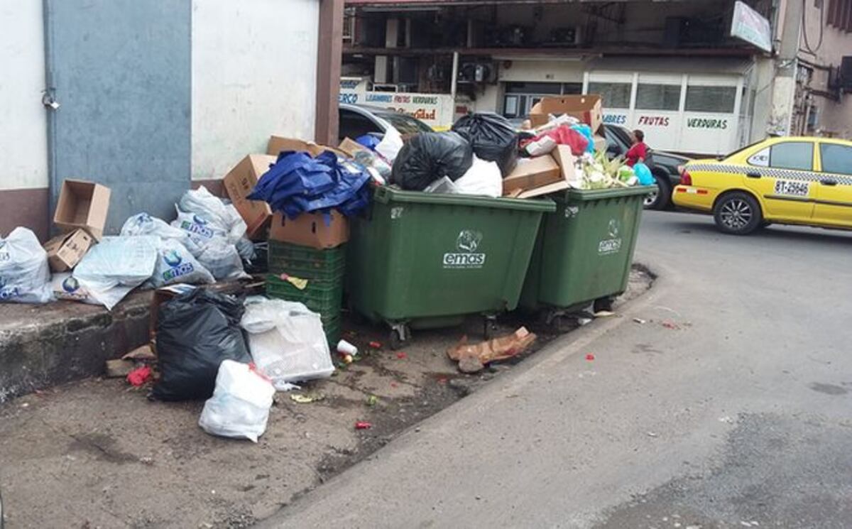¡LLENA DE BASURA! Así está la ciudad de La Chorrera 