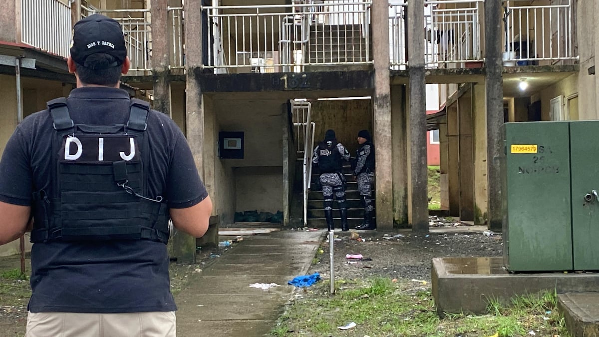 Agarran a cinco en Colón tras madrugonazo policial