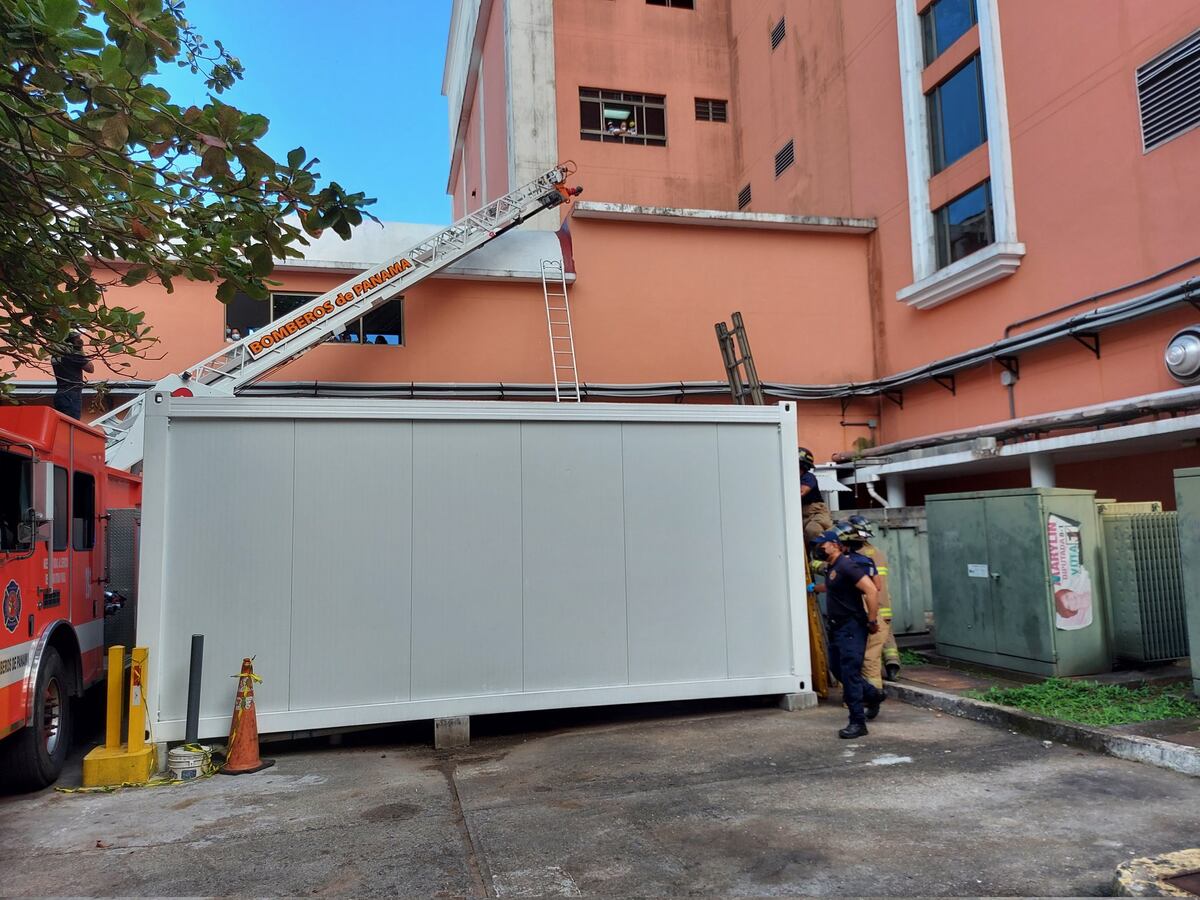 Persona que cayó al vacío en el Santo Tomás era un paciente de covid-19. No resistió al impacto