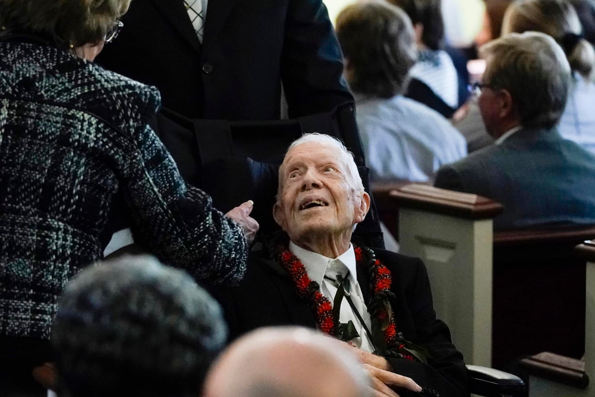 El expresidente Jimmy Carter ya emitió su voto