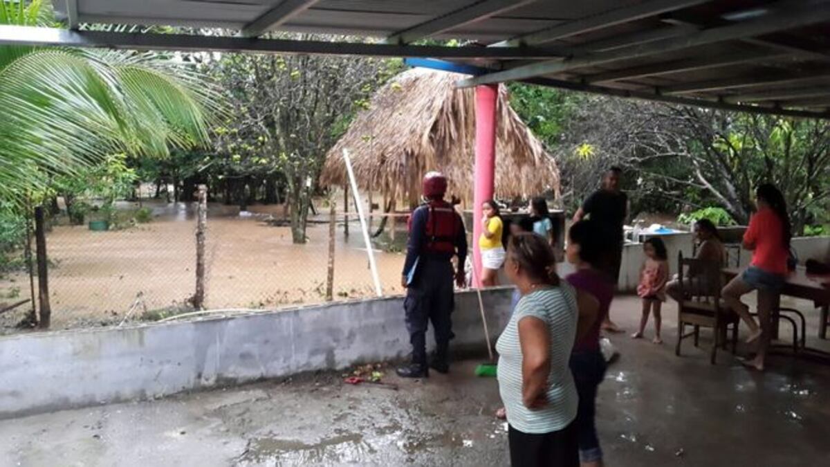 INCOMUNICADOS. Varios sectores de Veraguas por fuertes lluvias 