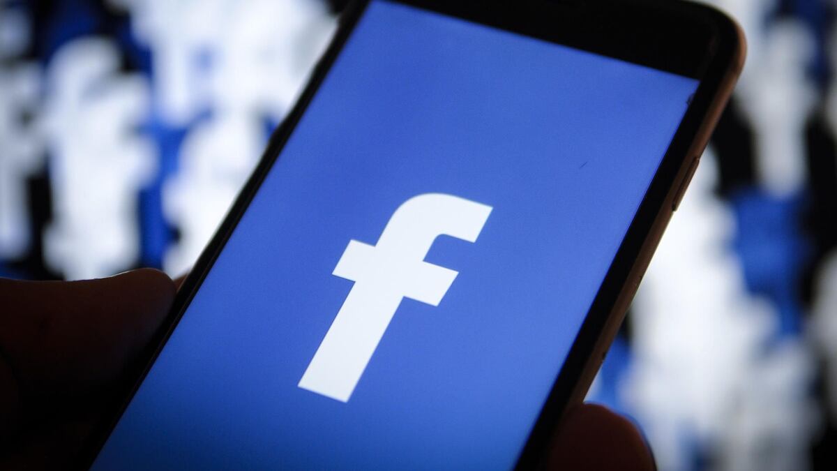Una sobreviviente de tráfico sexual demandó a Facebook