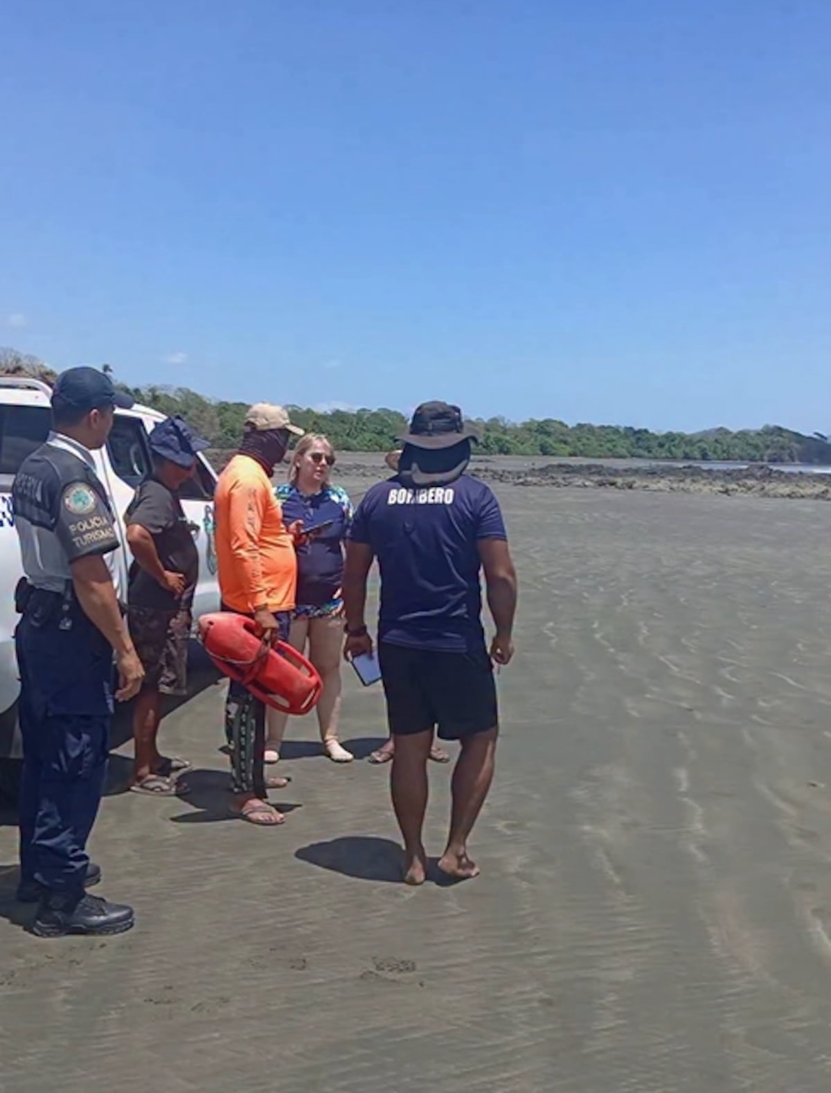 Turista francés de 70 años desaparece en Playa El Estero: rescatistas mantienen búsqueda