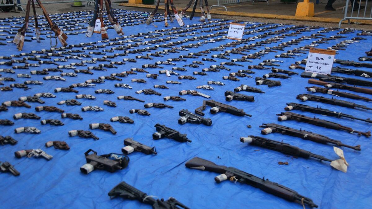 Pacificando tu barrio: destruyen 400 armas de fuego
