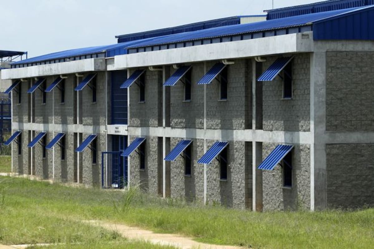 Autoridades informan de una fiesta de reclusos en la Nueva Joya