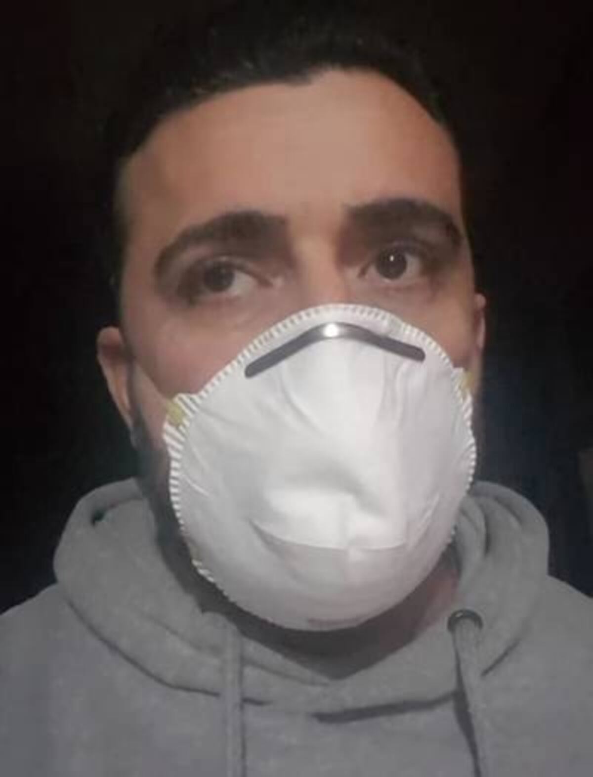 Desgarrador. Actor italiano se graba junto a su hermana muerta por coronavirus y pide ayuda | Video