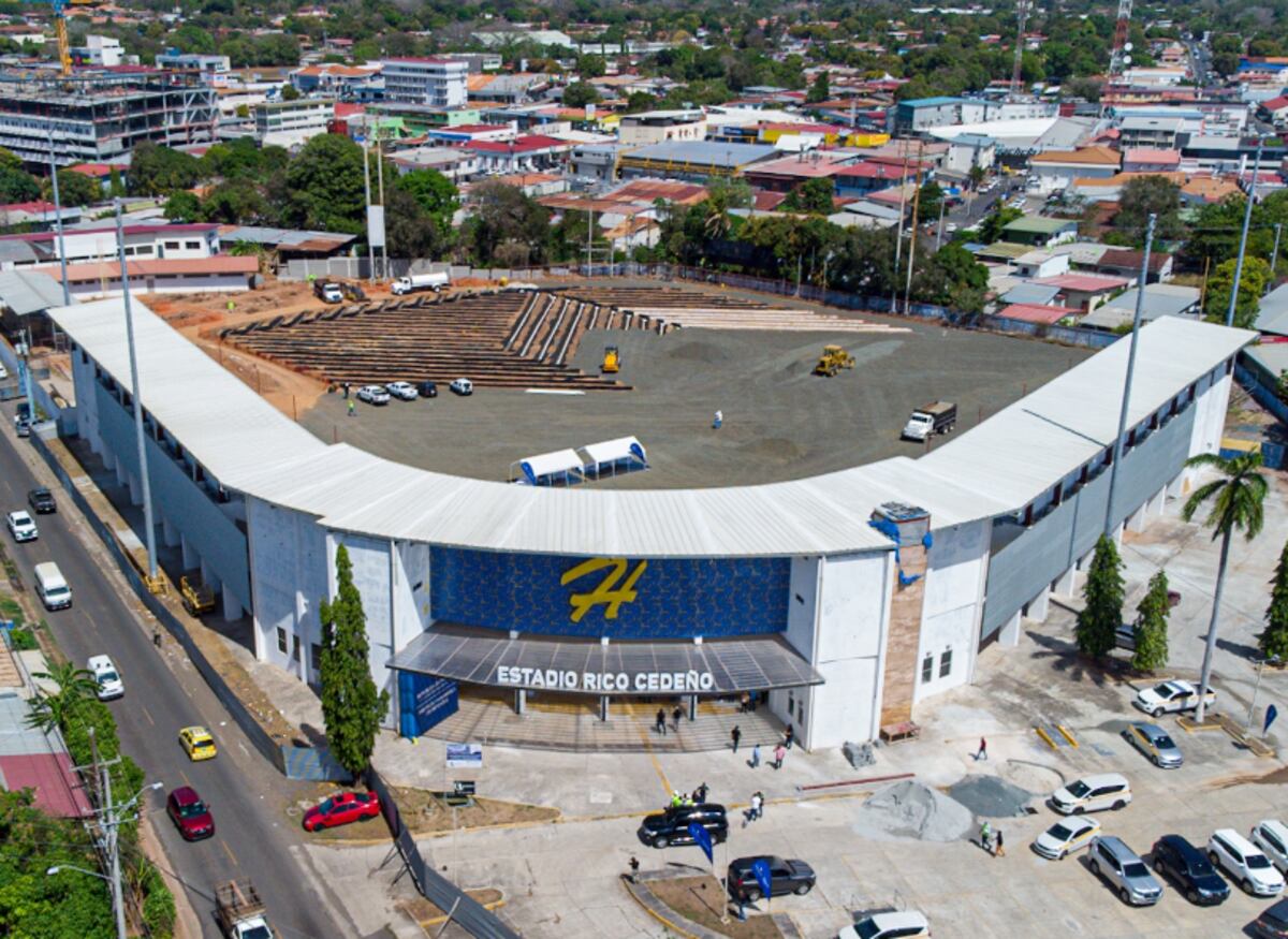 El Rico Cedeño tendrá más graderías en el área de los jardines