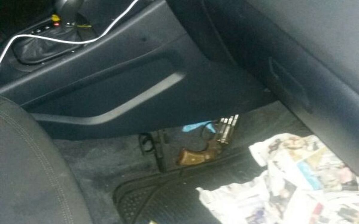 Agarran a extranjeros con armas y municiones