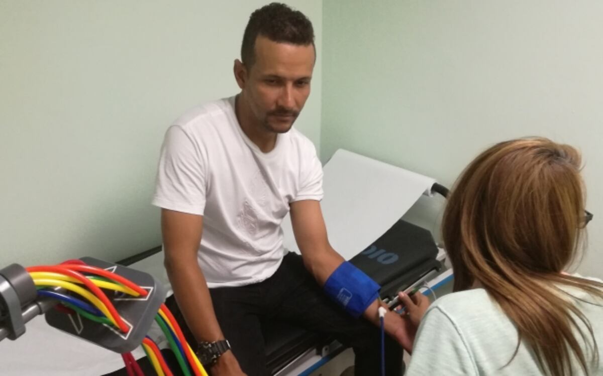 ¿Y ahora quién podrá ayudarlo? Davis Romero camino al quirófano