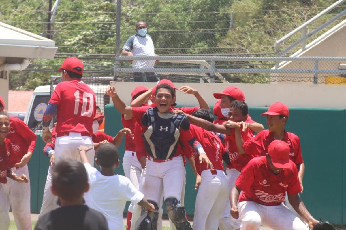 Panamá Metro A gana la final en reñido partido ante Coclé