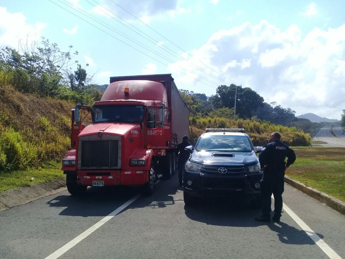 ¿Drogan a camionero? Tras tocar unas joyas que le vendían quedó inconsciente