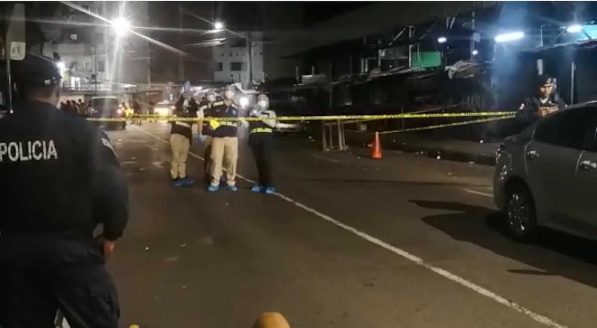 Viernes caliente. Lo asesinan en la puerta de un bar en Calidonia. Decidió salir y fue lo último que hizo. Video