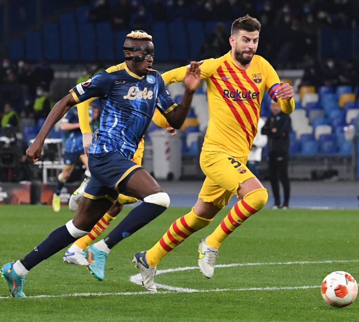 Barça golea al Nápoles y pasa a octavos de la Europa League