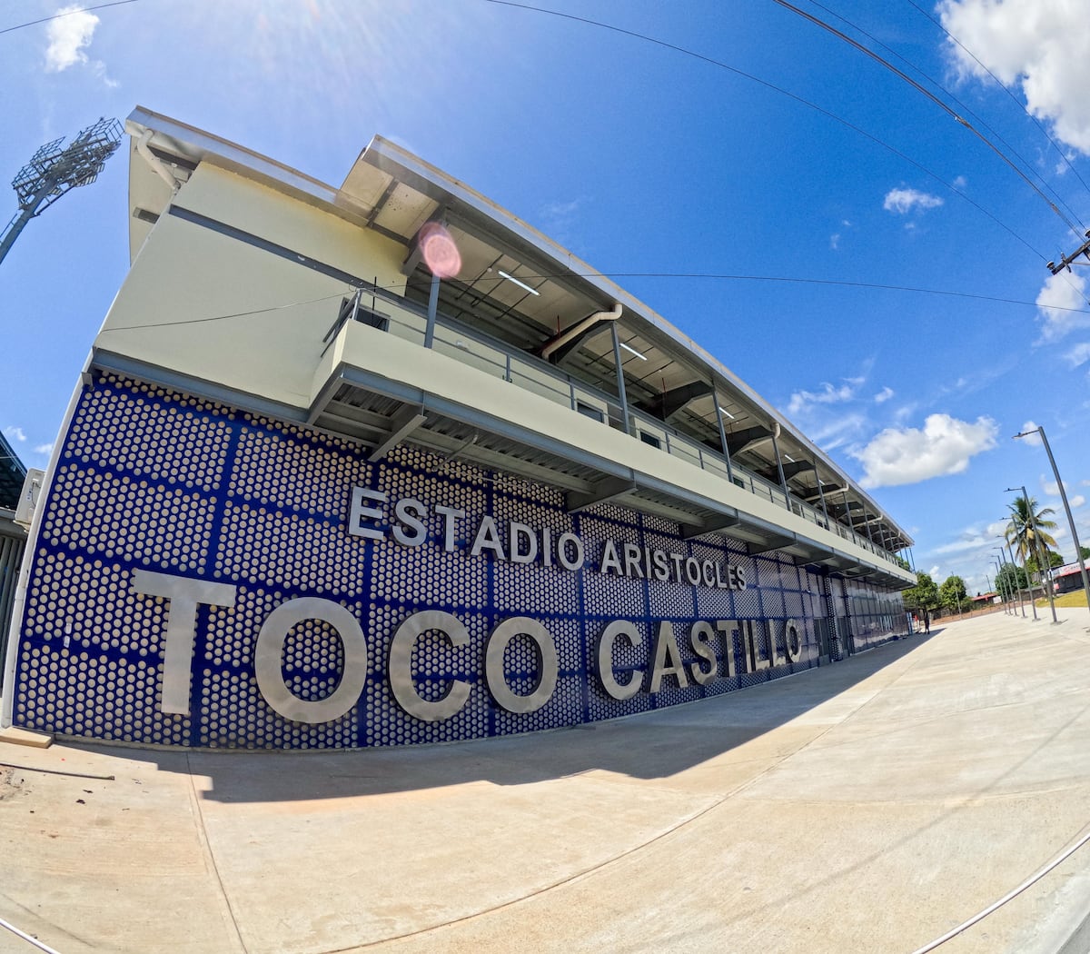 ¡Regresa el fútbol a Veraguas! Nuevo estadio Aristocles Toco Castillo abre sus puertas tras 94 meses