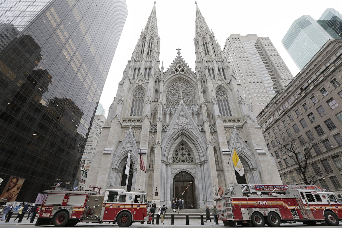 Surgen detalles de hombre que se metió a la catedral de Nueva York con recipientes de gasolina