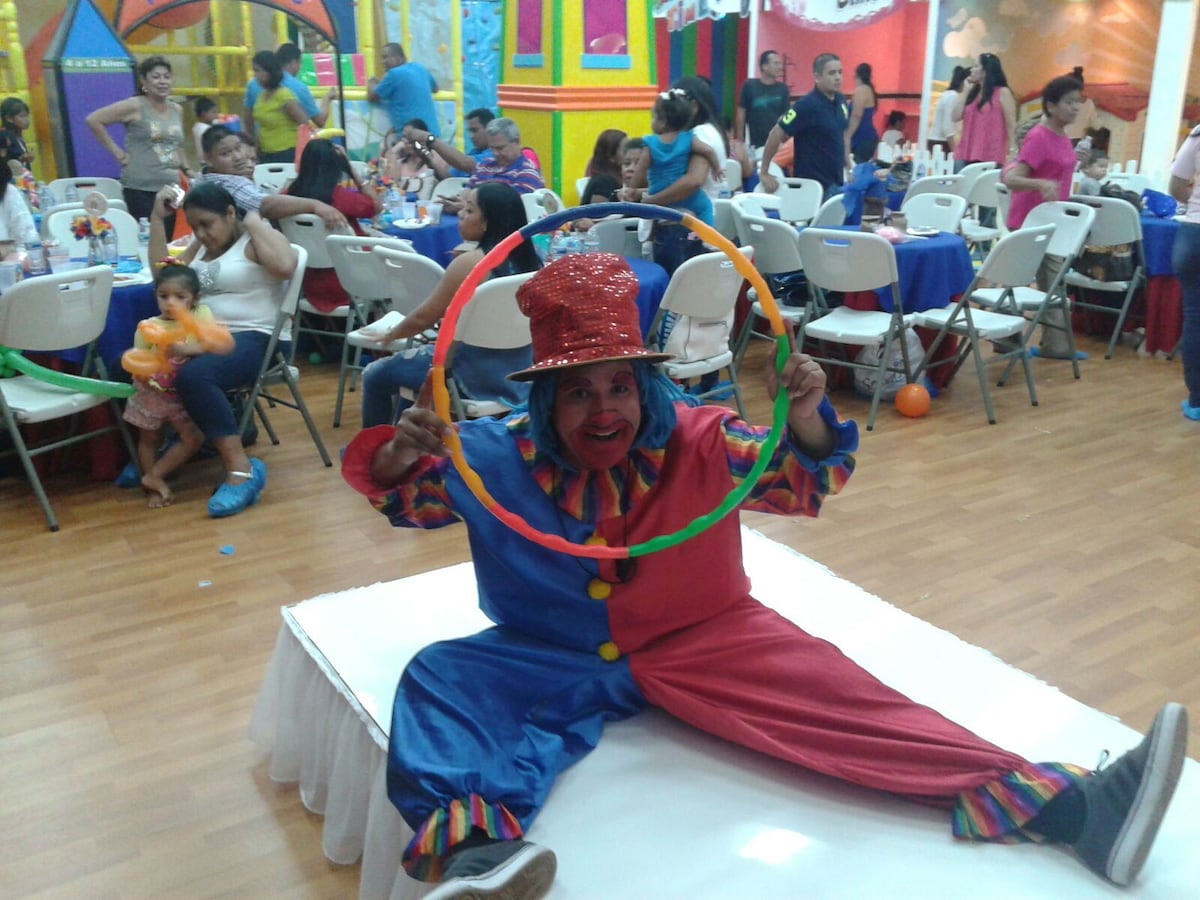 Miren quién nos revela lo más difícil de ser payaso. Algunos hasta conquistan chicas. Les decimos cómo