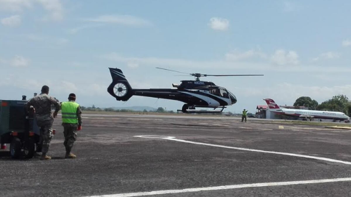 Piloto aclara que no fue detenido, ni ha trabajado para la familia Martinelli