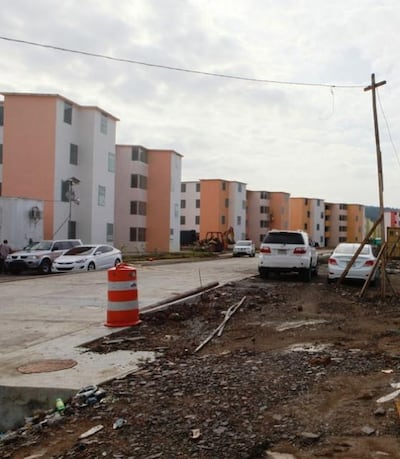 Disparos en residencial Irving Saladino terminan con un hombre sin vida dentro de su vehículo