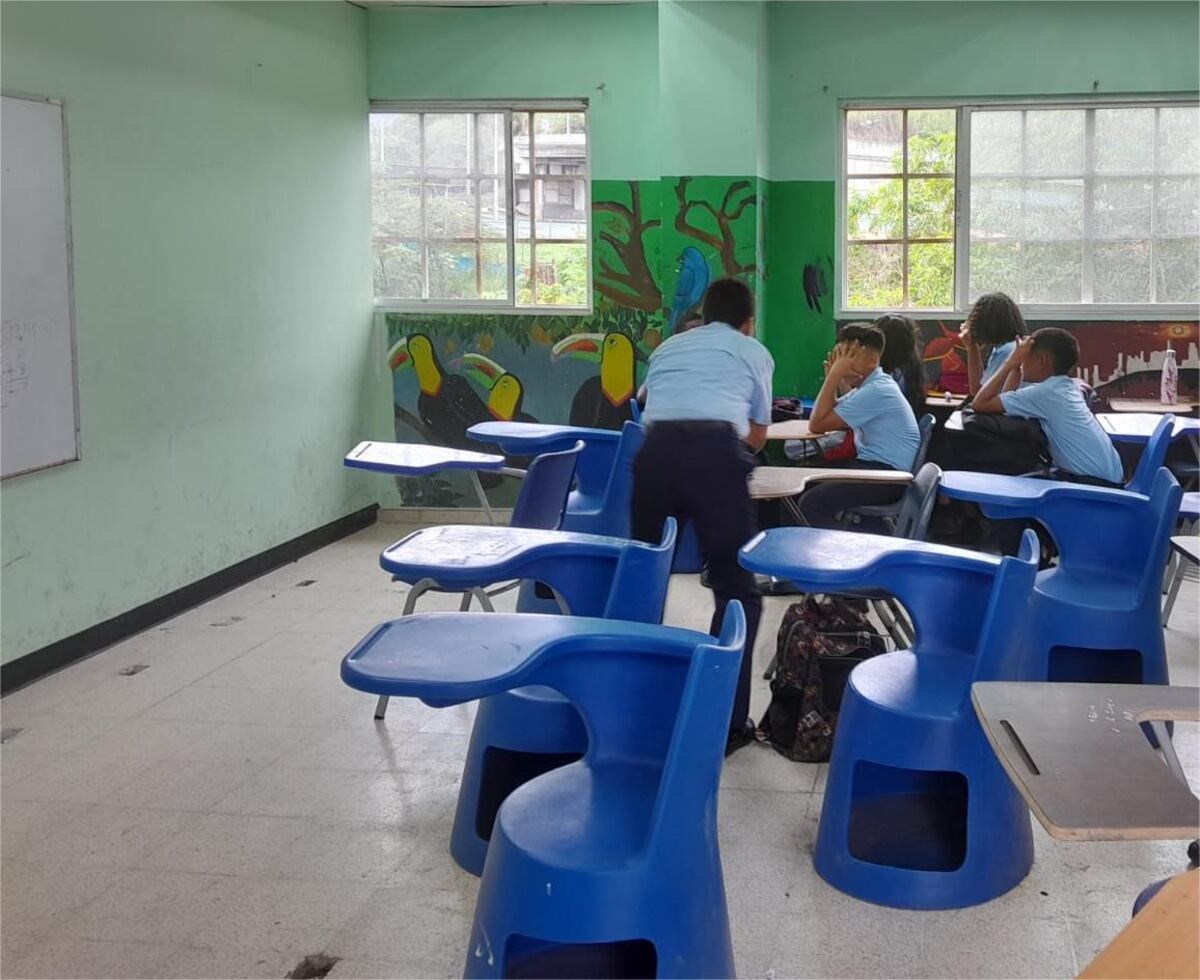 Padres y maestros buscan soluciones tras paro escolar que afecta a miles de estudiantes
