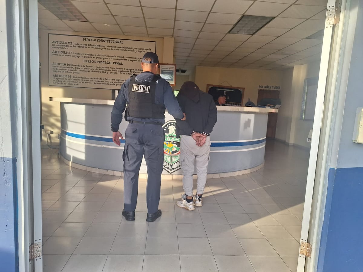 Agarran en el acto a maldito abusando de su cuñada menor de edad 