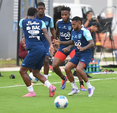 Negrito pide ‘arropar’ a Carrasquilla este martes en el Rommel Fernández