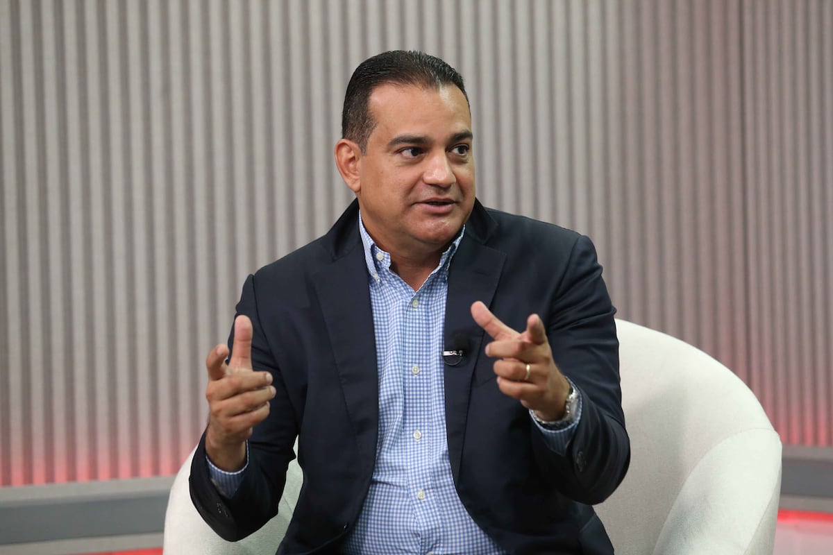 Luis Ernesto Carles se baja del panameñismo