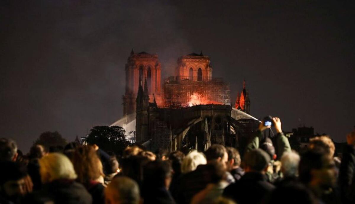 Las autoridades creen que el incendio de Notre Dame tuvo un origen accidental