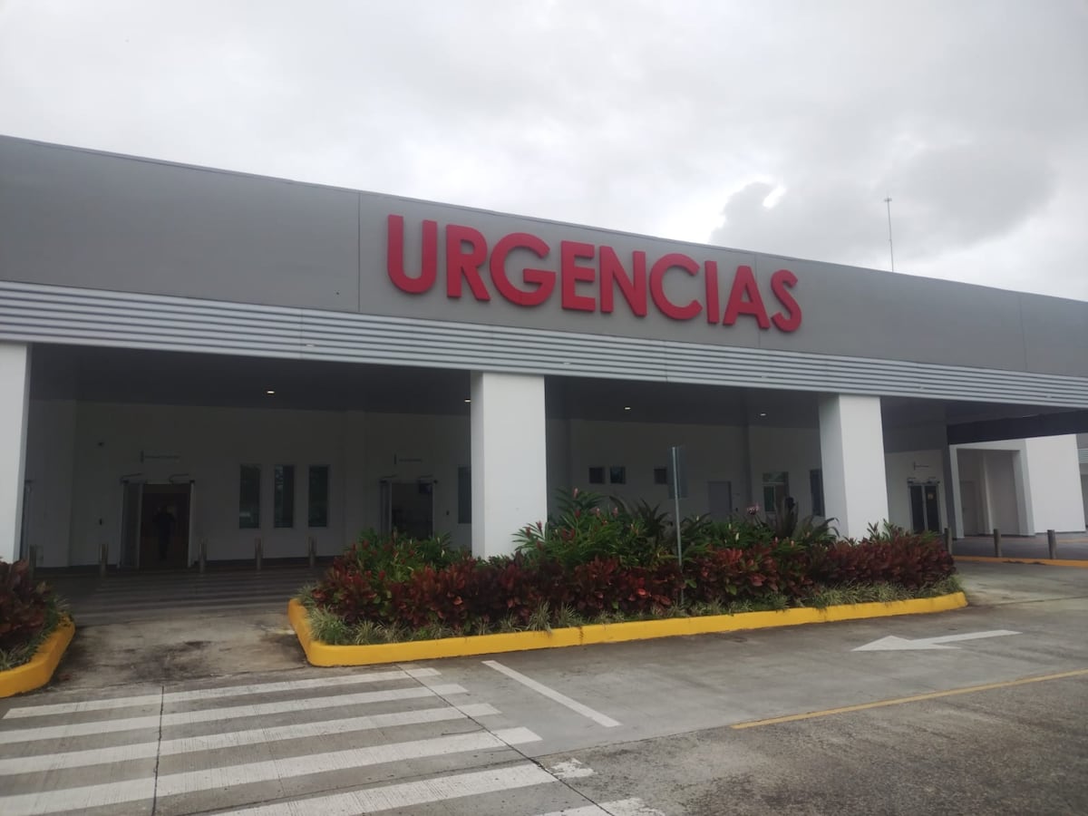 Hospital Dr. Manuel Amador Guerrero estrena moderno cuarto de urgencias