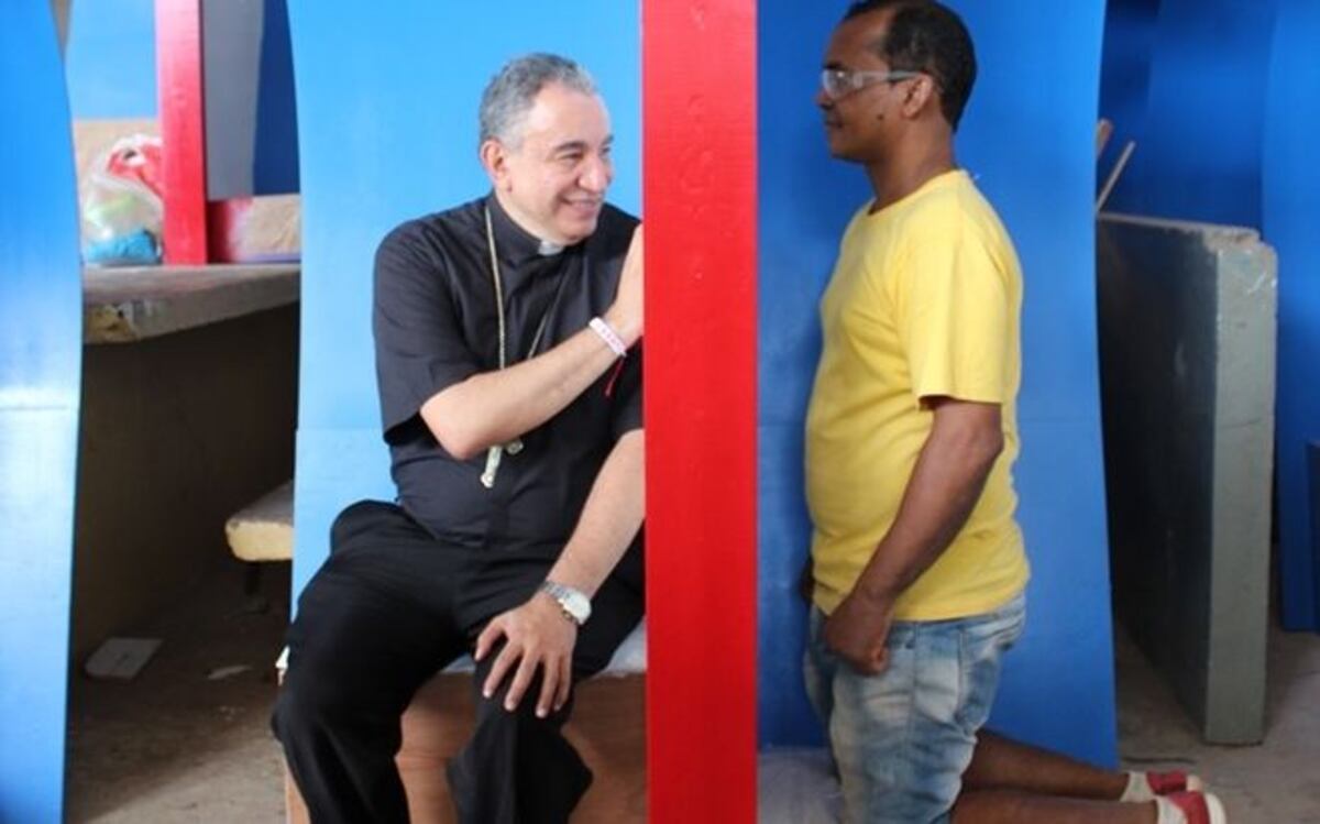 Privados de libertad entregan 250 confesionarios a organización de la JMJ