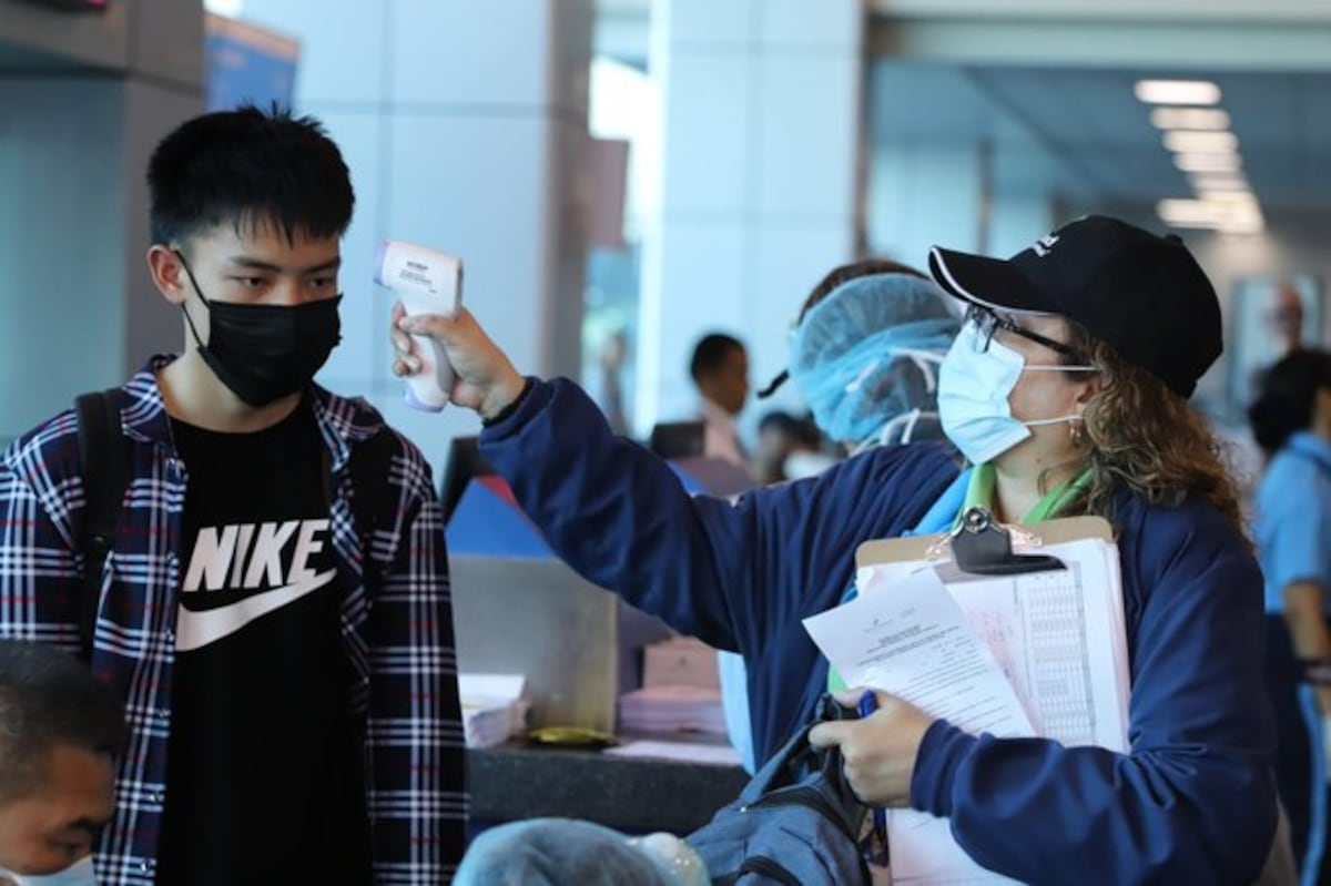 Ministra de Salud en pleno lunes de Carnaval hace inspección en Aeropuerto Internacional de Tocumen