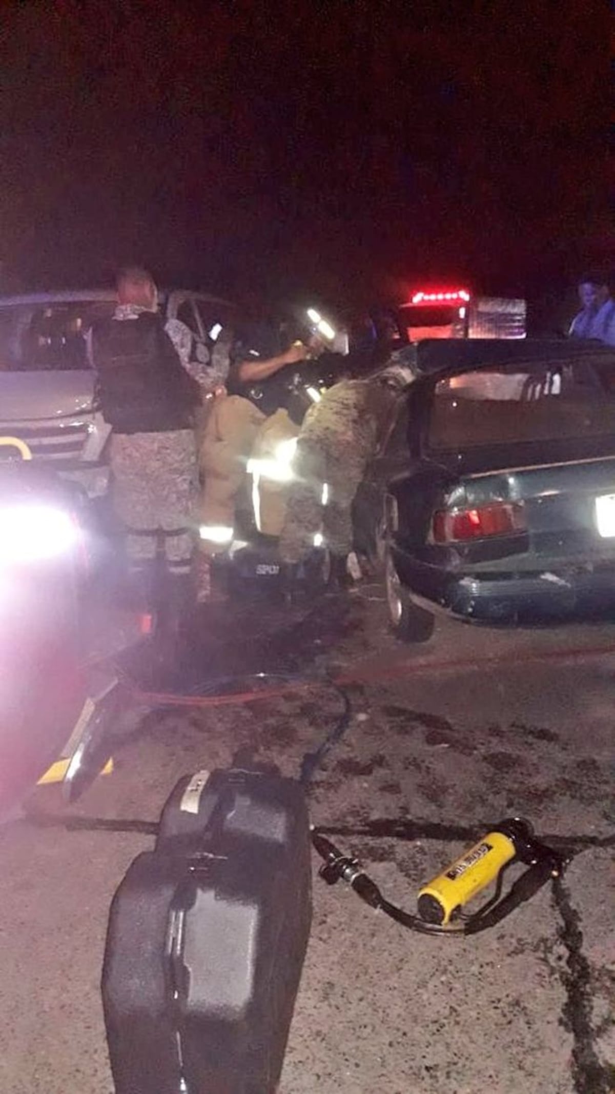 Un muerto y dos heridos en accidente en Interamericana. Uno quedó atrapado.Video