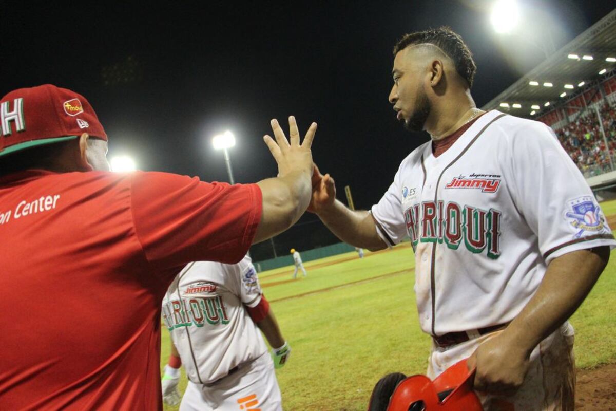 Su equipo ganó el juego, pero él perdió a su padre
